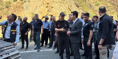 Beytüşşebap Kaymakamı, Habur Çayı'ndaki arama çalışmalarını takip etti