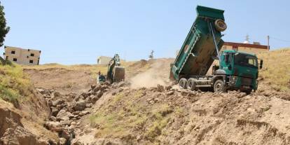 Cizre’de Dere Yatakları Güçlendiriliyor: DSİ ve Belediye Ekipleri Sahada