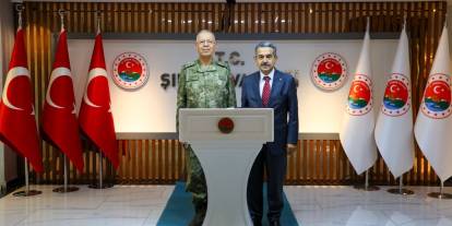 2. Ordu Komutanı Korgeneral Topaloğlu, Şırnak Valisi Ekici'yi ziyaret etti