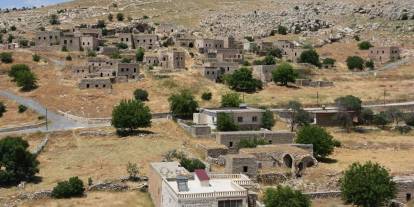 Şırnak'ta Çift Dilli Köy Tabelaları Tartışması: 8 Ay Geçti, Karar Hâlâ Uygulanmadı