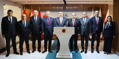 Bakan Tekin: Sürecin manipüle edilmesini ve sabote edilmesini hep birlikte engellemeliyiz
