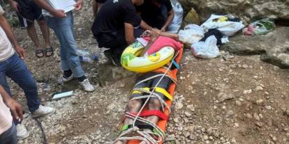 Kızıltepe'de kayalıklardan düşen bir kişi yaralandı