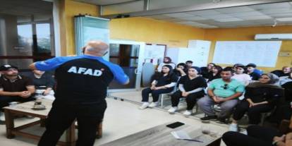 Cizre’de Muhtarlara Ve Belediye Personeline Afet Farkındalık Eğitimi