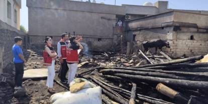 İdil’de Yangının Yaraları Sarılıyor: SHM Ekipleri Yangından Etkilenen Ailelerin Yanında
