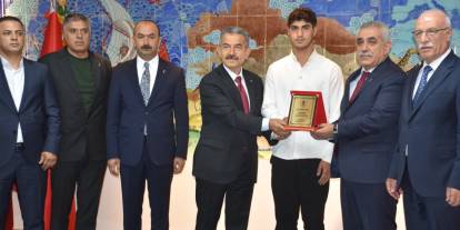 Şırnak’ta  “Ahilik Haftası” Yılın Enleri Ödüllendirilerek Kutlandı