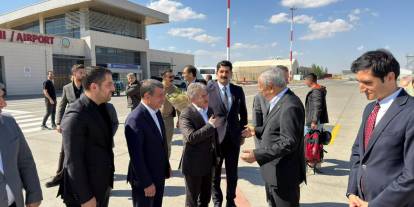 Eski TBMM Başkanı Bülent Arınç, “Milli Dayanışma, Kardeşlik ve Demokrasi” Süreci İçin Şırnak’a Geldi