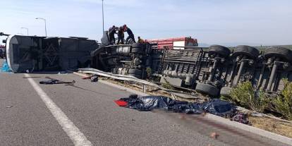 Manisa’da katliam gibi kaza! TIR ile otobüs çarpıştı: 11 ölü, 27 yaralı