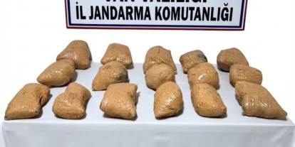 Van’da onlarca kilo toz esrar ele geçirildi