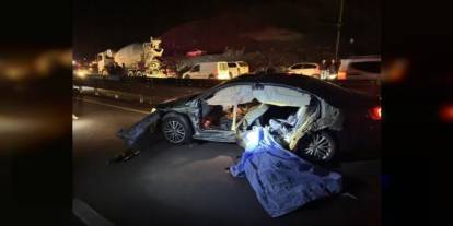 Otomobil bariyere çarptı: 2 kişi öldü, 2 kişi yaralandı