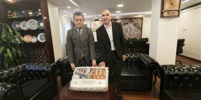 Şırnak’ta Eğitime Teşekkürün En Tatlı Hali: Başkan Yarka’ya Özel Pasta