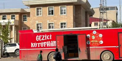 Gezici Kütüphane Beytüşşebap’ta Öğrencilerle Buluştu