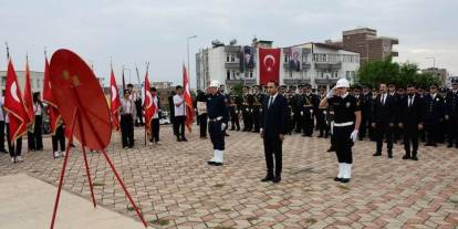 Silopi’de 29 Ekim Cumhuriyet Bayramı İçin Çelenk Töreni Düzenlendi