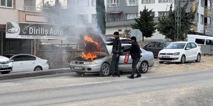 Seyir Halindeki Otomobil Alev Aldı