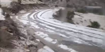 Şırnak’ta Cudi Dağı’nda Kış Yüzünü Erken Gösterdi: Beyaza Büründü