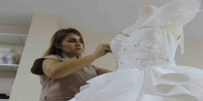 Şırnaklı Girişimci Atıkları Gelinliğe Dönüştürüyor: 14 Kadına İstihdam Sağlıyor