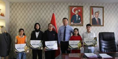 Cizre’de Öğrencilerin TEKNOFEST Başarısı Ödüllendirildi