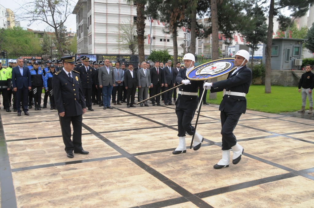 aa-20230410-30813690-30813688-cizrede-turk-polis-teskilatinin-178-kurulus-yil-donumu-kutlandi.jpg