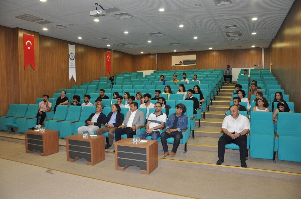 sirnak-universitesinde-1-cudi-film-festivali-duzenlendi2.jpg