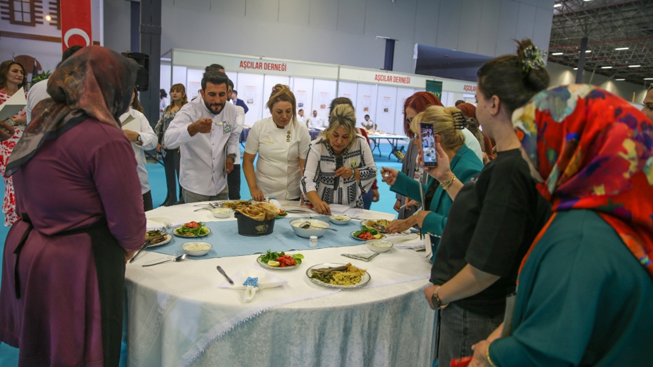 vanda-ilk-kez-duzenlenen-mutfak-gurme-fuari-basladi.jpg