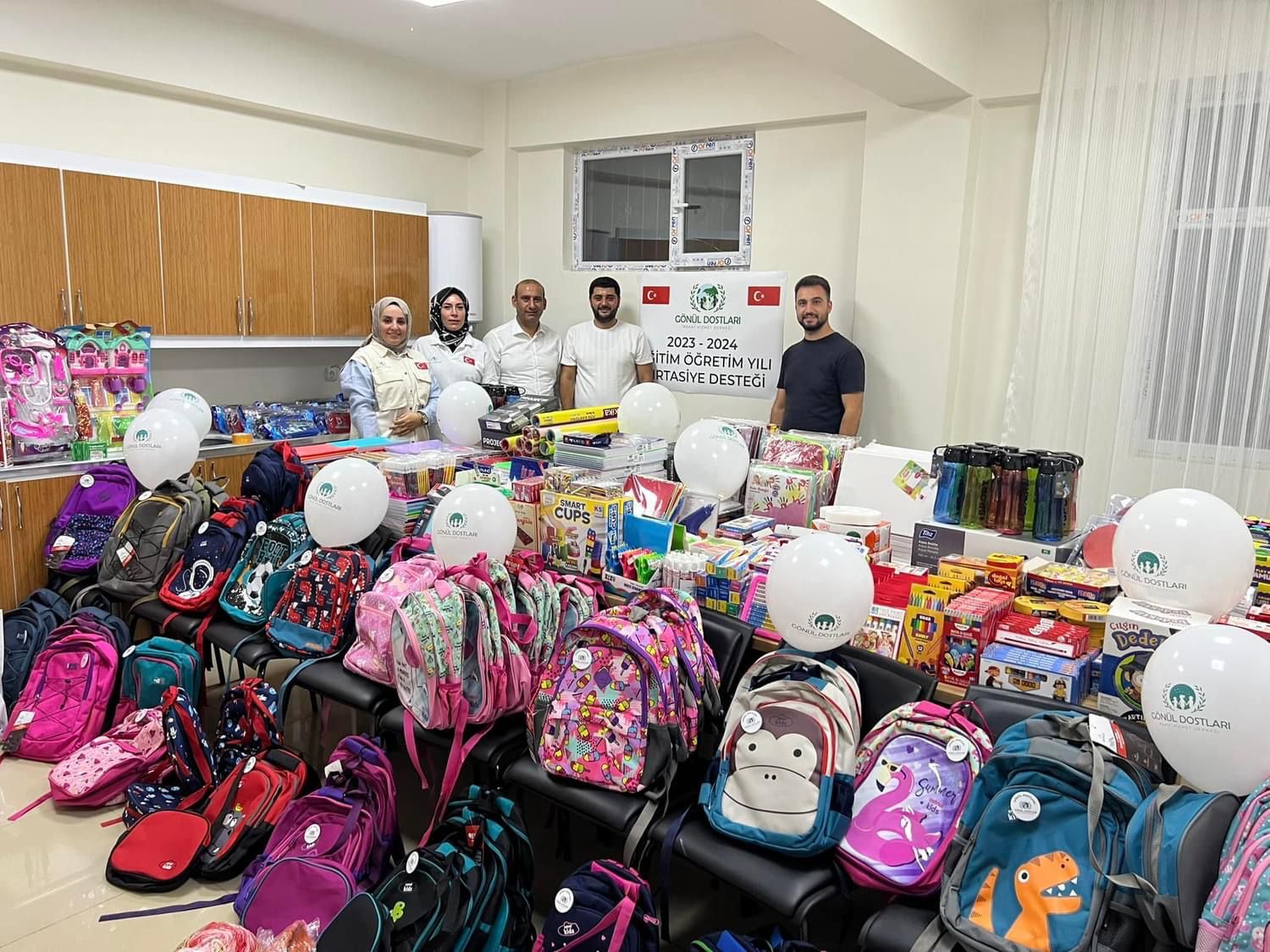 aa-20230923-32222929-32222926-uluderede-110-ogrencinin-okul-ihtiyaclari-karsilandi.jpg