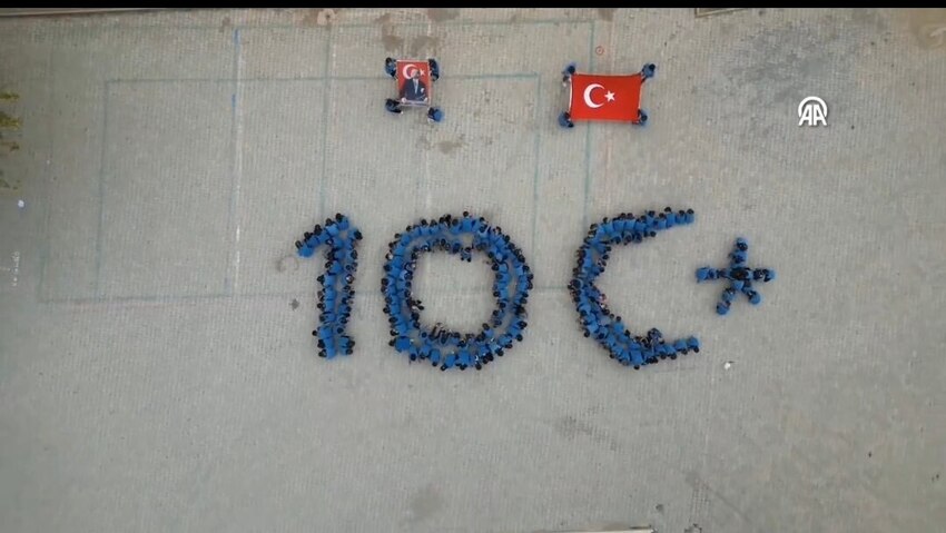 uluderecumhuriyet100-01.jpg