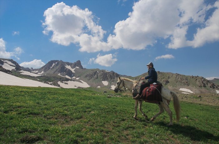 hakkari-bercelan-yaylasi-jpgaa.jpg