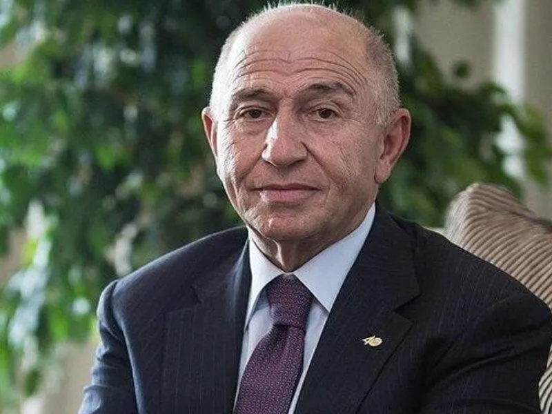 nihat-ozdemir.png