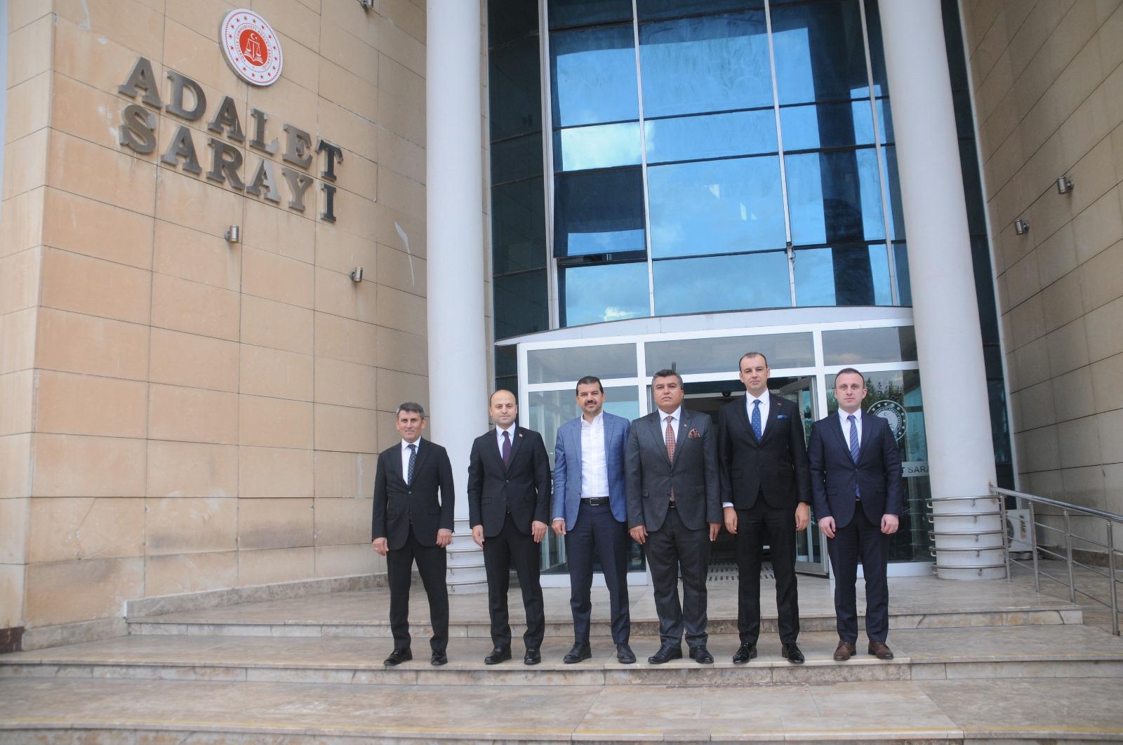 aa-20240909-35601181-35601180-ceza-isleri-genel-muduru-yilmaz-cizre-adalet-sarayini-ziyaret-etti.jpg