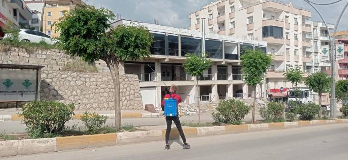 rnak-belediyesinden-haserelere-karsi-ilaclama-1.jpg