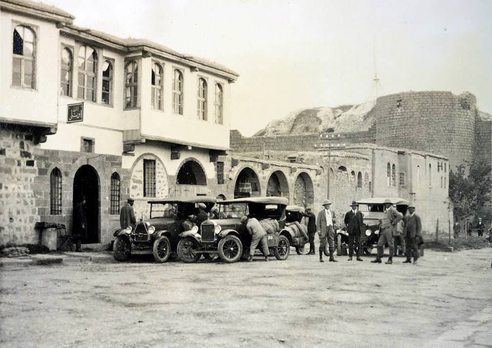 Diyarbakır’ın 50 İla 100 Yıl Öncesine Ait Fotoğrafları Yapay Zeka İle Yeniden Hayat Buluyor