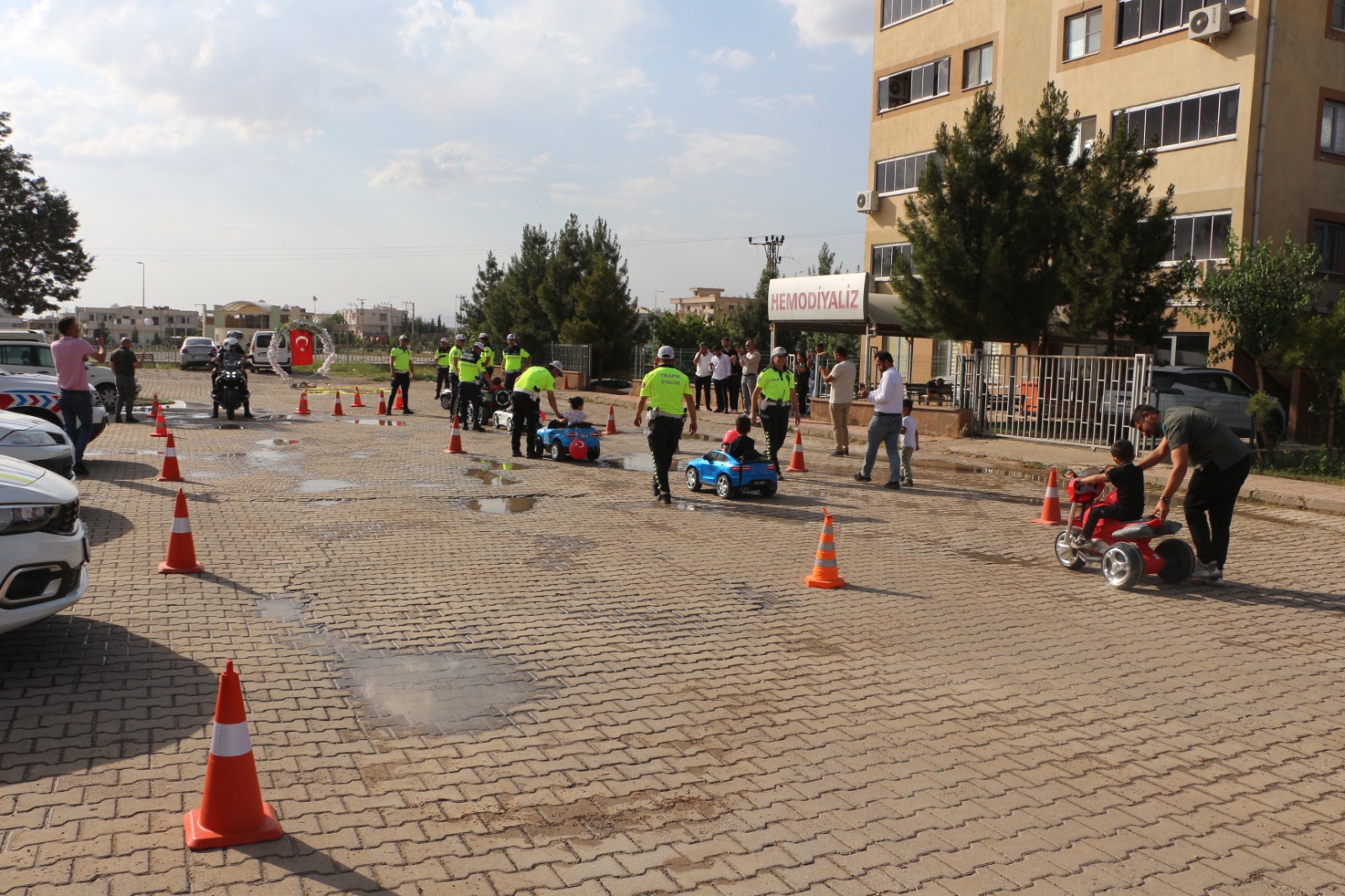 aa-20250507-37871504-37871500-silopide-trafik-ve-ilk-yardim-haftasi-etkinligi-duzenlendi.jpg