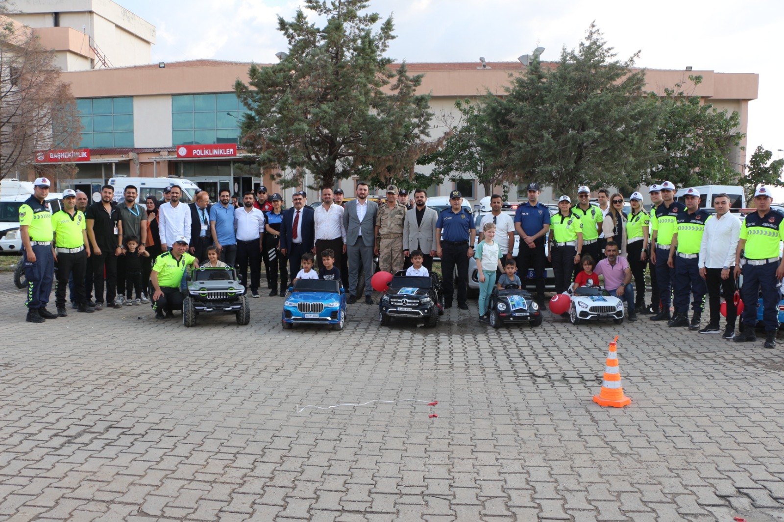 aa-20250507-37871504-37871502-silopide-trafik-ve-ilk-yardim-haftasi-etkinligi-duzenlendi.jpg