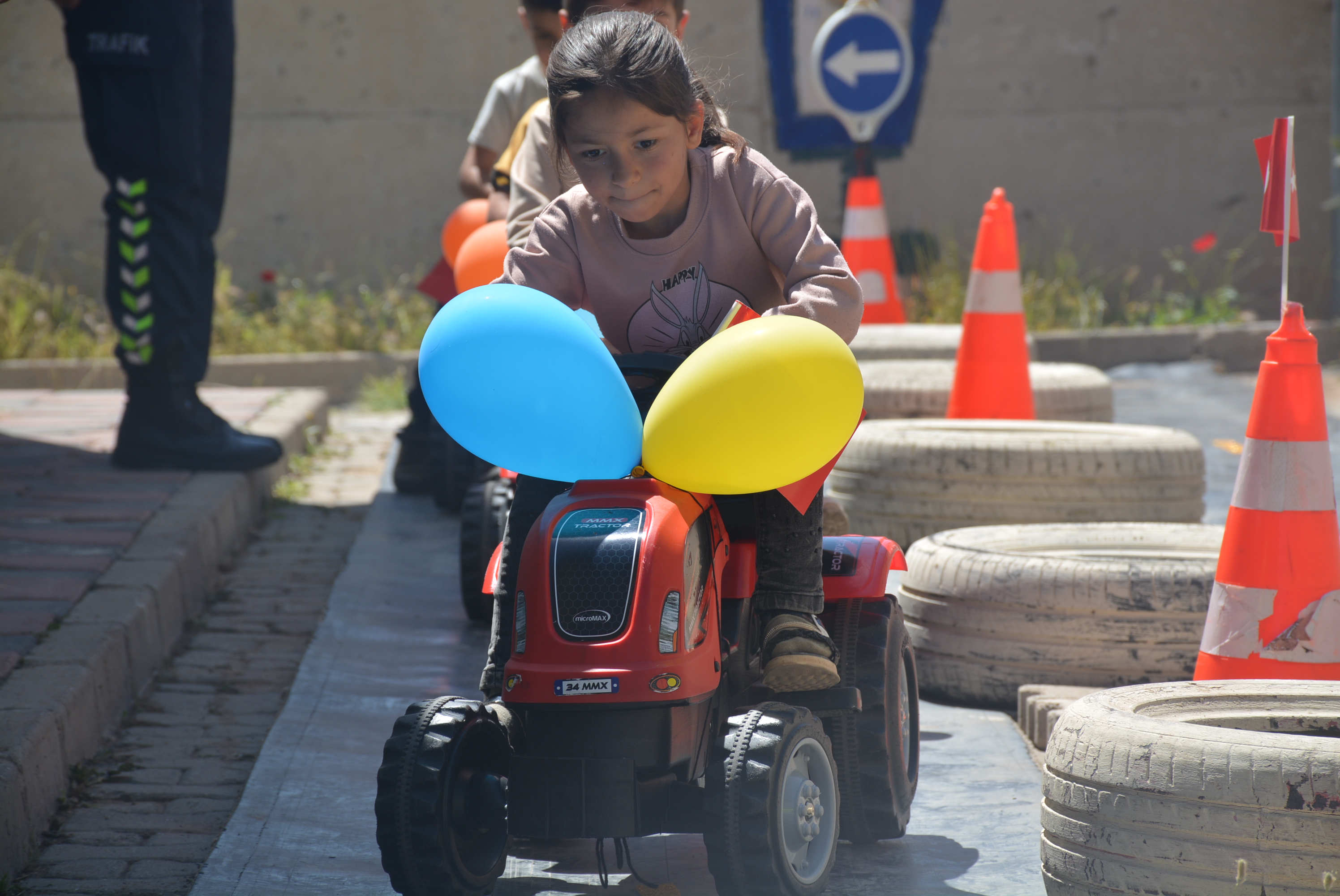 aa-20250508-37885469-37885466-silopide-ogrencilere-trafik-egitimi-verildi.jpg