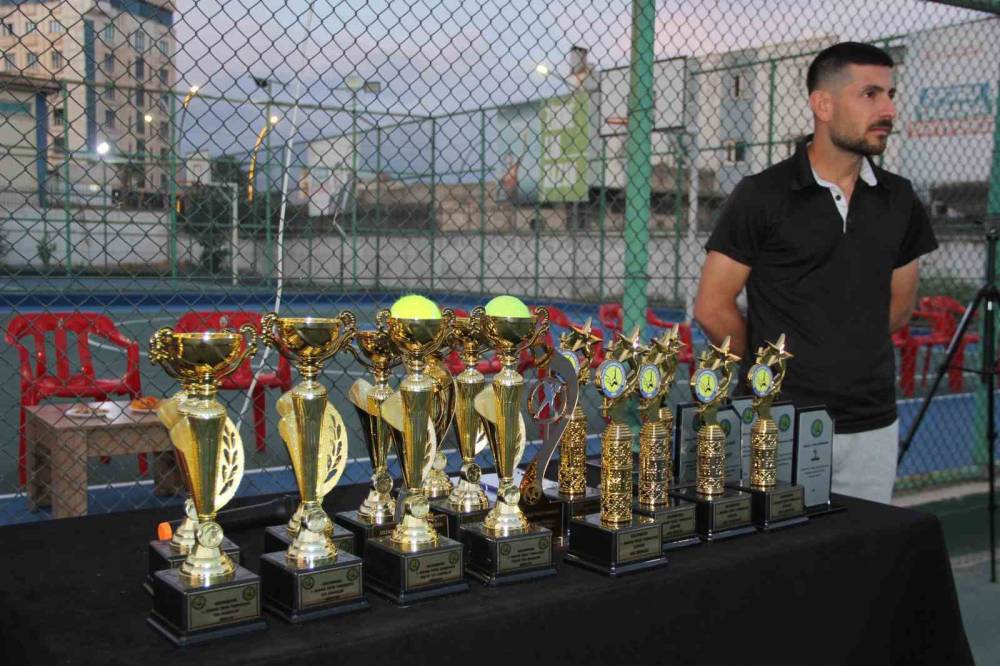 Cizre’de İlk Geleneksel Kort Tenis Heyecanı Yaşandı