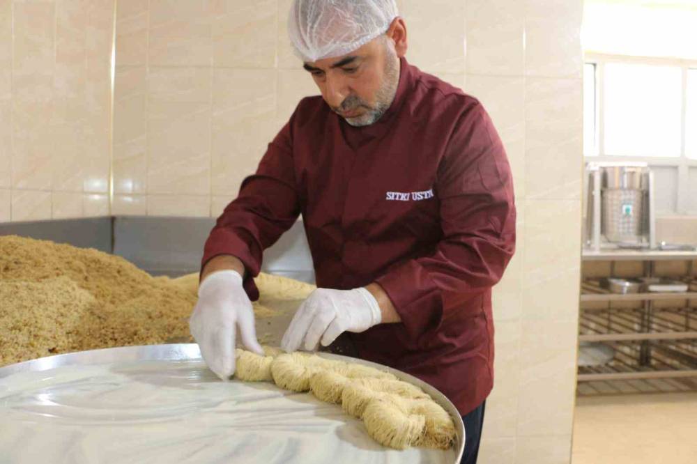 Tatlıcılarda Kurban Bayramı mesaisi