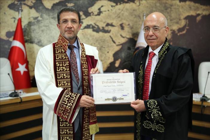 universitemizde-profesorluk-belgesi-takdim-toreni-gerceklestirildi-40575d25-adc4-4065-bfcc-9915efae8079.jpeg