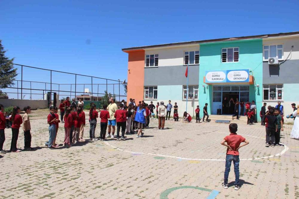 Cizre’de Öğrenciler "Merkezim Her Yerde" Projesiyle Doyasıya Eğleniyor