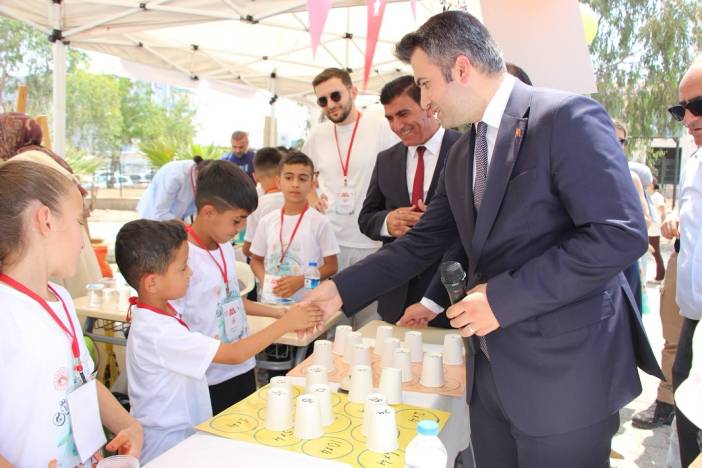 kaymakamimiz-sayin-okkes-furkan-karakurt-guclukonak-kaymakamligi-bahcesinde-duzenlenen-bilim-senligine-ilcemiz-protokolu-kiymetli-ogretmenlerimiz-ogrencilerimiz-ve-vatandaslarimiz-ile-katildi-pr-1.jpg