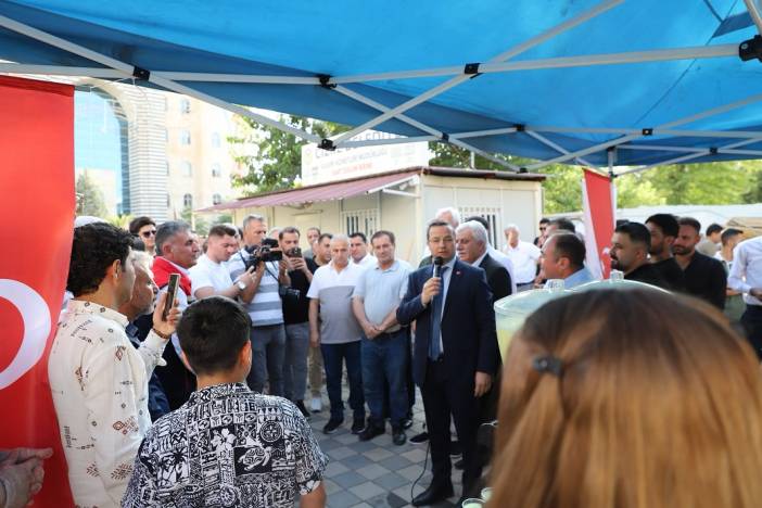 lce-kaymakamimiz-sayin-ahmet-vezir-baycarin-onculugunde-cizreye-ozgu-geleneksel-icecek-olan-cizre-limonatasi-leyminete-turk-patent-ve-marka-kurumu-tarafindan-cografi-isaretle-tescillendi-cizre-1.jpg