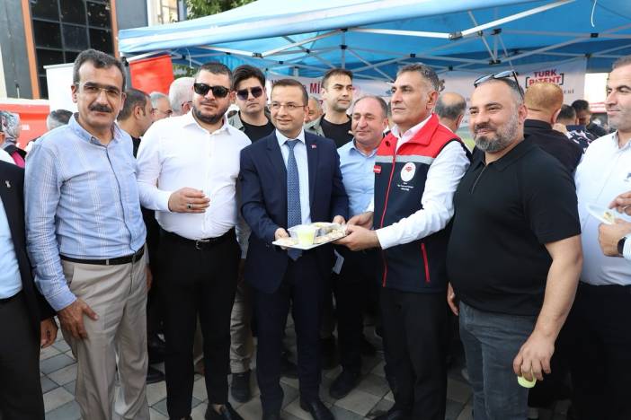 lce-kaymakamimiz-sayin-ahmet-vezir-baycarin-onculugunde-cizreye-ozgu-geleneksel-icecek-olan-cizre-limonatasi-leyminete-turk-patent-ve-marka-kurumu-tarafindan-cografi-isaretle-tescillendi-cizrenin.jpg