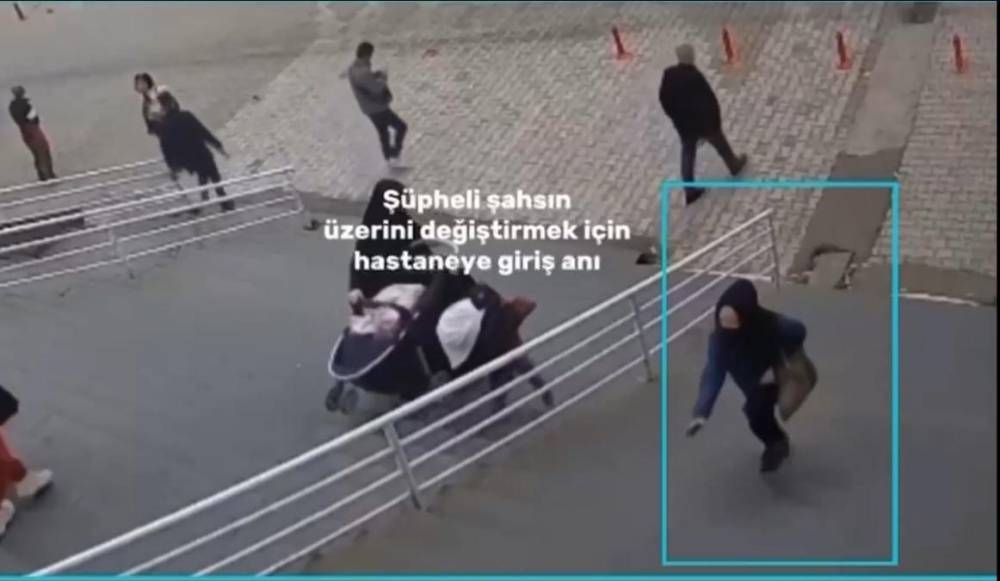 Atm Önlerinde Vatandaşları Dolandıran Şüphelilerin Kılık Değiştirip Kaçmaları Kameralara Yansıdı