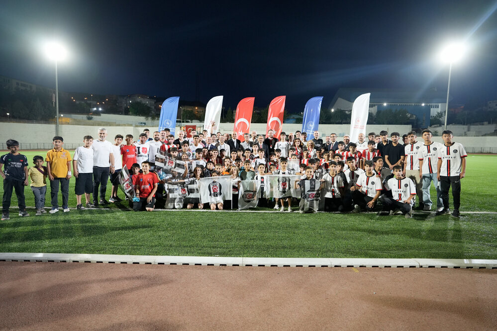 u16srnkbj01-001.jpg