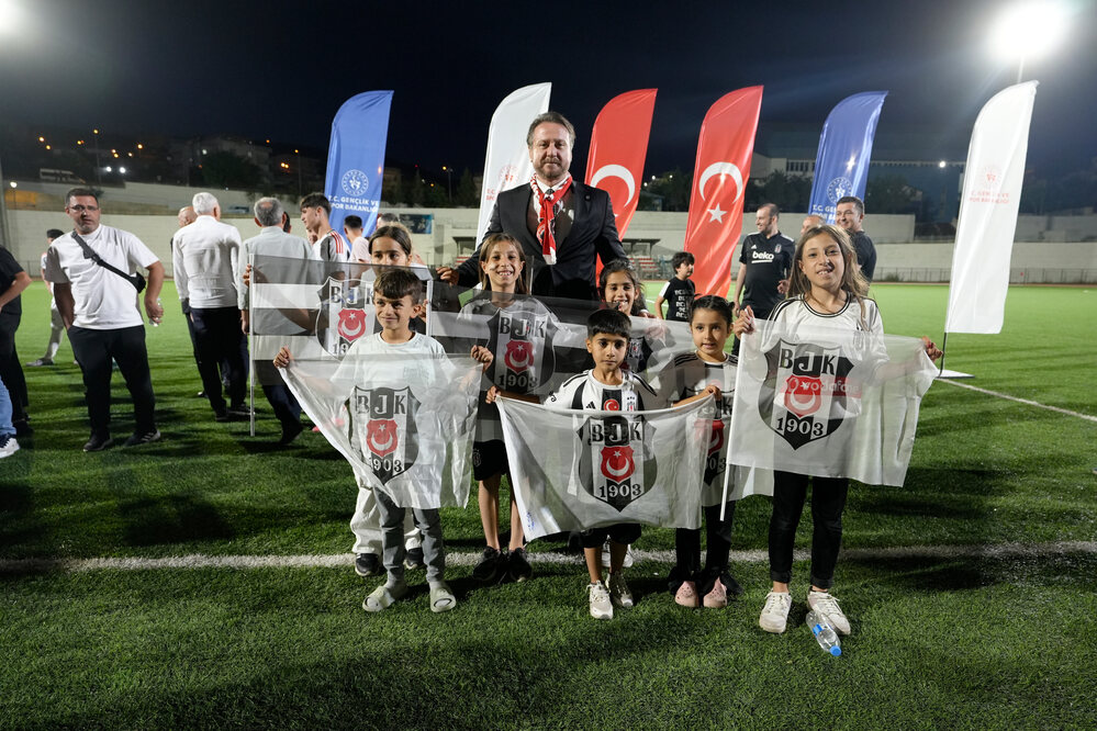 u16srnkbj02.jpg