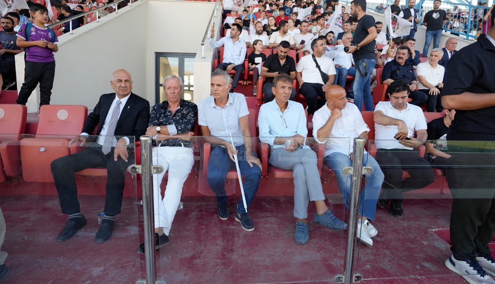 u16srnkbj10.jpg