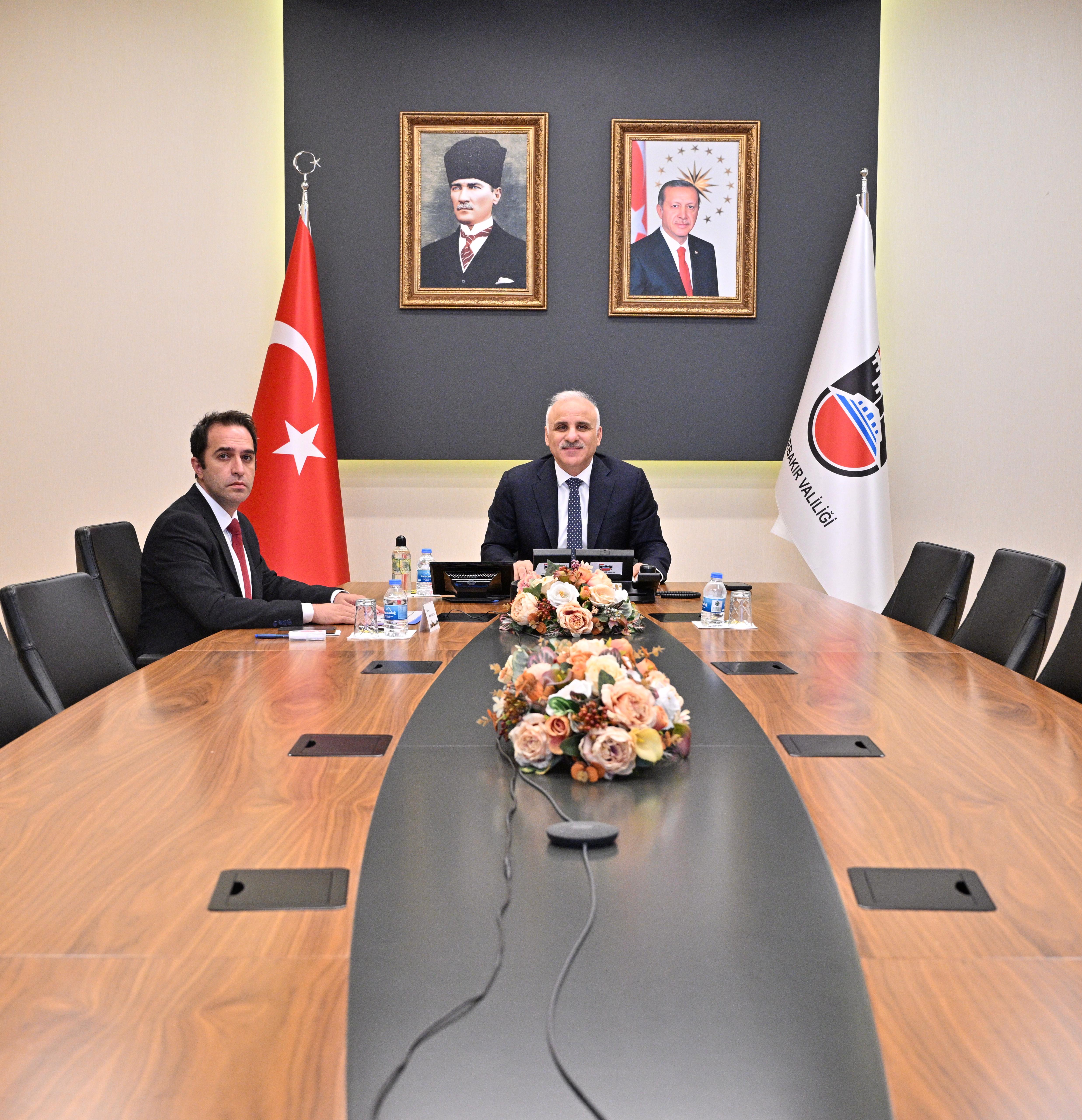 aa-20250626-38395210-38395208-diyarbakirda-5-bolge-duzensiz-gocle-mucadele-koordinasyon-toplantisi-yapildi.jpg