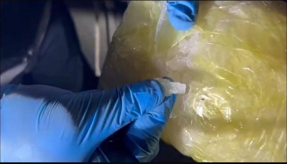 Diyarbakır’da 43 Kilogram Uyuşturucunun Ele Geçirildiği Operasyonlarda 3 Kişi Tutuklandı