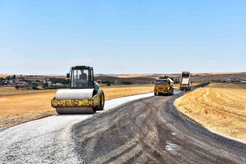 İki İlçeye Bağlı 8 Mahalle Ve 11 Mezra Yolu Asfaltlandı