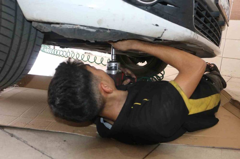Diyarbakır’da Sürücülere 12.00 İla 16.00 Saatleri Arasında Araçların Dışarı Çıkartılmaması Tavsiyesi