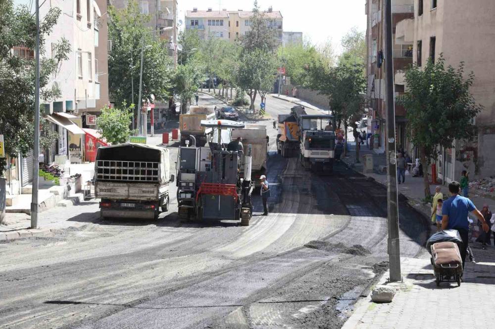 Diyarbakır’da Kent Merkezindeki Yollar Yenileniyor
