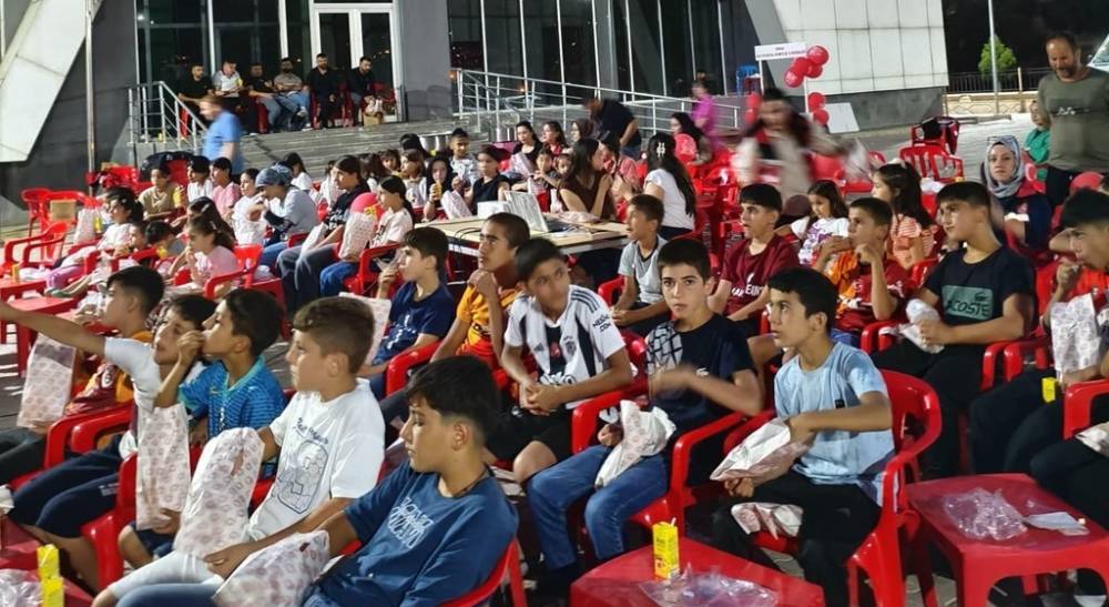 Şırnak’ta "Seyyar Sinema" Projesi Kırsal Çocukların Yüzünü Güldürdü